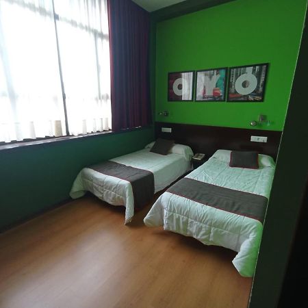 Hotel / Restaurante La Pepa Avilés Dış mekan fotoğraf
